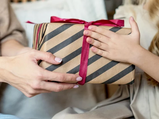 7 Fresh and Fabulous New Year Gifts for Girlfriend