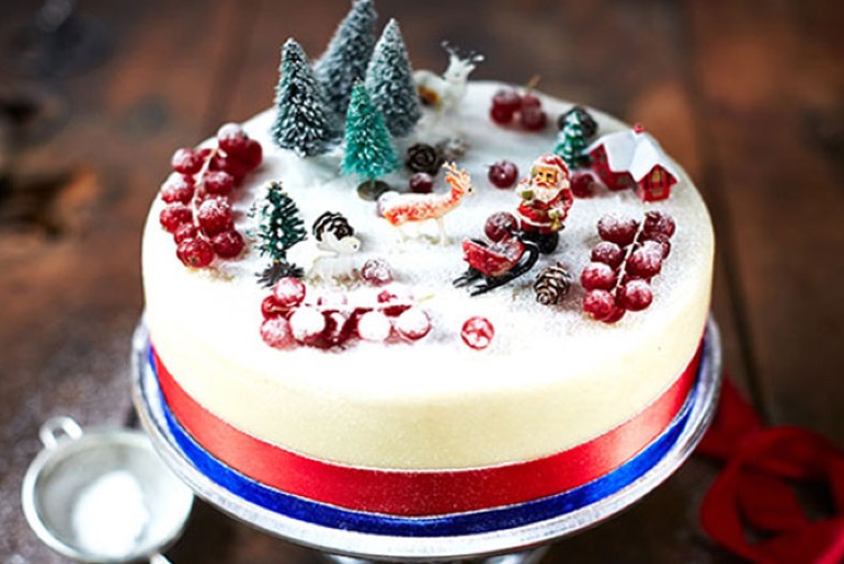 7 Irresistible Christmas Cakes To Eat This Christmas Day